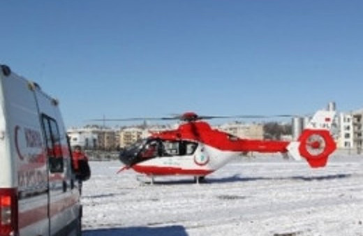 Hava ambulansıyla doğuma yetişti!