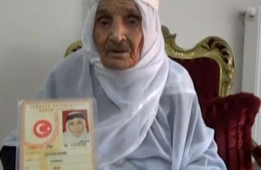 124 yaşındaki ninenin espirileri herkesi kahkahaya boğdu