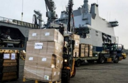 Askeri gemide 3 kaçak yakalandı!