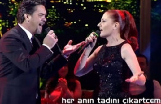 Candan Erçetin son klibiyle Beyaz'a el öptürdü