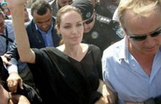 Angelina Jolie Ezidi Kürtleri ziyaret etti