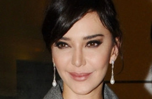 Hande Ataizi'ye sokak ortasında taciz