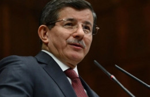 Davutoğlu Türk şehitliğini ziyaret etti