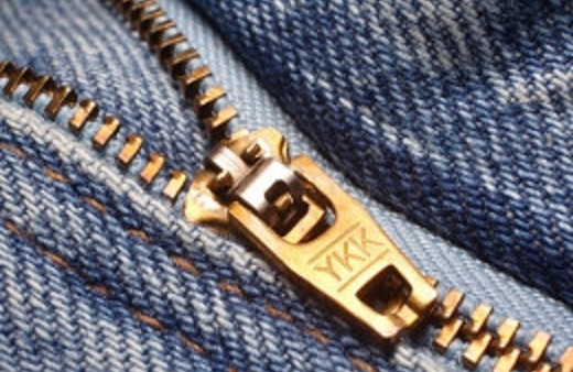 Neden tüm fermuarlarda YKK yazar biliyor musunuz?