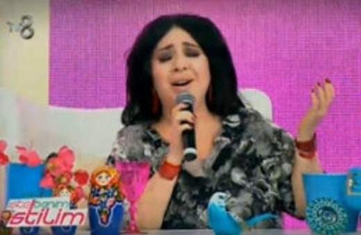 İşte Benim Stilim’de Nur Yerlitaş şarkı söyledi!
