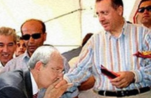Kılıçdaroğlu'na Erdoğan'ın elini öptürdüler
