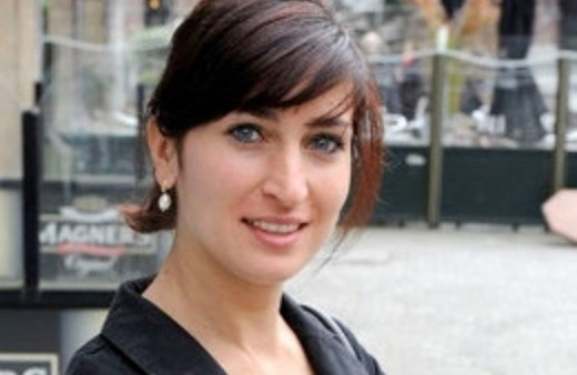 Kürt milletvekilinden cesur pozlar