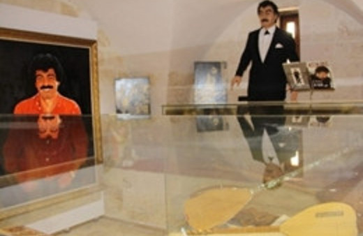 Arabeskin babasına ziyaretçi akını