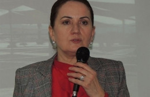 Akşener'den hükümete sert sözler