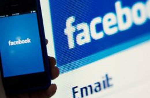 Aylan'a hakaret etti evini polis bastı