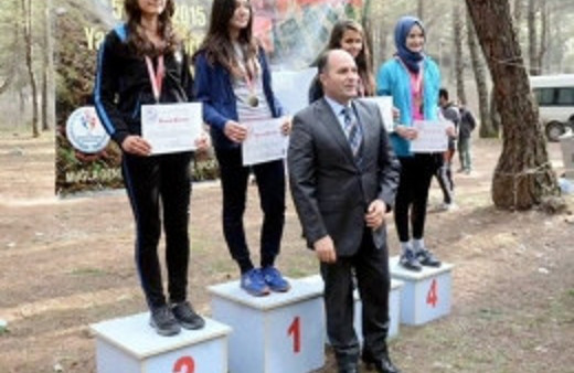 Davutoğlu'nun kızına ayıp etmişler