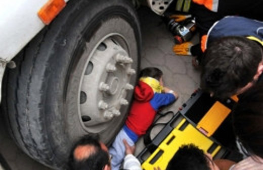 Kamyonun altında kalan Yusuf o anları anlattı