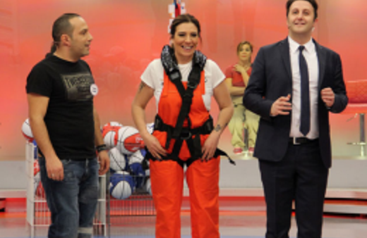 Işın Karaca'dan olay aşk itirafı! Tuvaletin önünde...