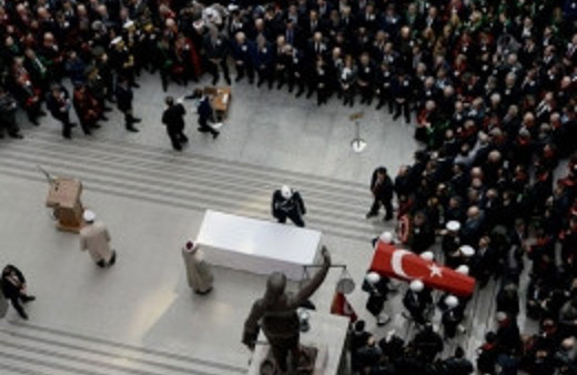 Samanyolu ve Hürriyet'e cenazede şok!