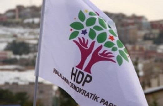 Ünlü oyuncudan HDP için seçim şarkısı
