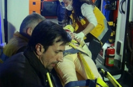 Genç kızın ayağı koptu!