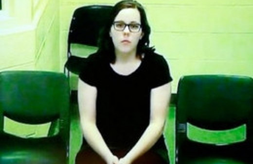 İşyerinde doğum yaptı çekmeceye sakladı