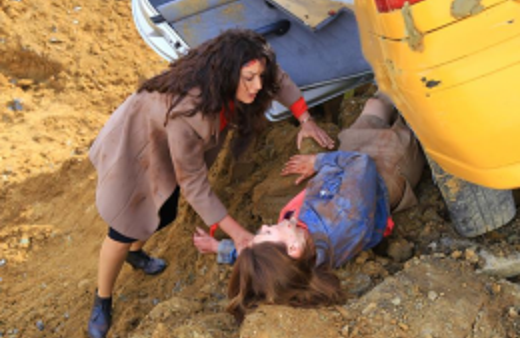 Paramparça 23. bölüm Hazal ölecek mi?