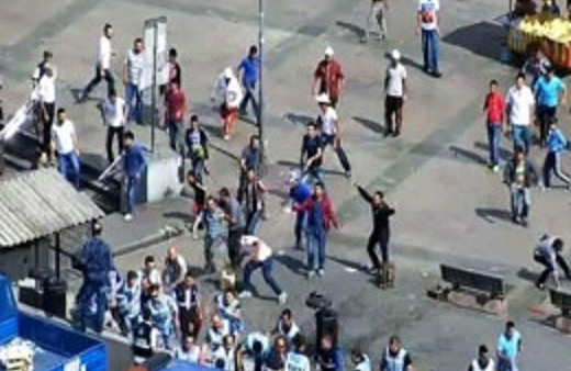 Eminönü'nde palalı-sopalı meydan savaşı!