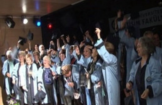 Gazili eski iletişimciler kep attı!