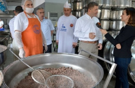 Üsküdar'da her gün 30 bin kişiye iftar