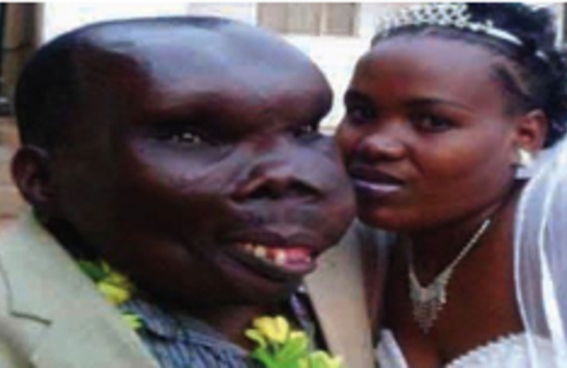 En çirkin adam 8. kez baba oldu!