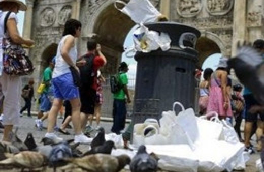 Avrupa'dan İtalya'ya utandıran ceza