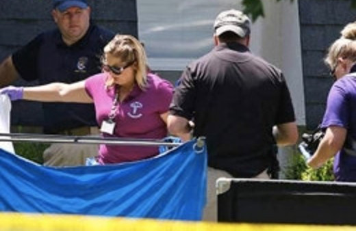 Aynı aileden 5 kişi ölü bulundu