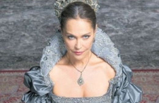 Valide Sultan Hülya Avşar'a başrol parası!