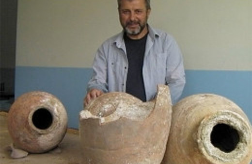 Van'daki kazılarda küpler içinde bulundu