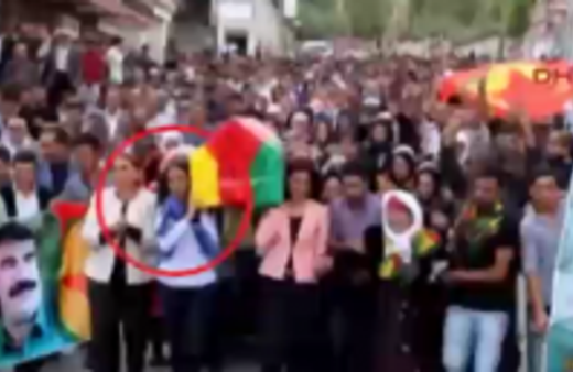 HDP'li vekil teröristin cenazesini omuzladı!