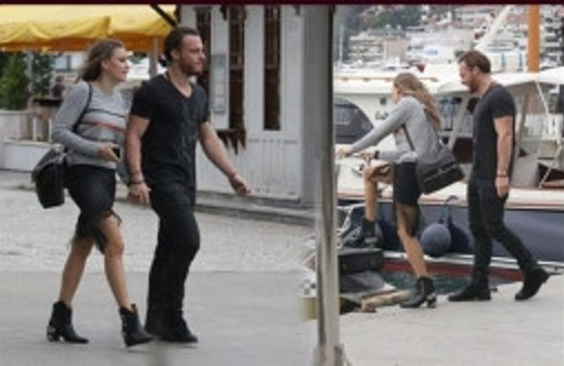 Günün magazin haberi! İki ünlü oyuncu el ele yakalandı