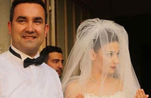 Eşi eve geldiğinde sinir krizi geçirdi!