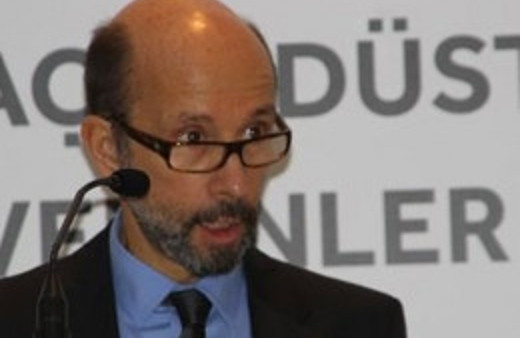 Abdi İbrahim çalışanlarından Nezih Barut'u rezil eden video