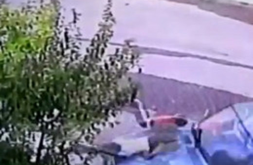 Çocukları ezen sürücünün yaşına bak 