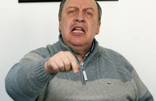 Yaşar Okuyan gardiyanlığa hazır