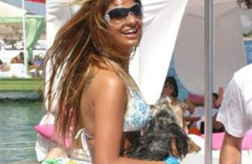 Süreyya Yalçın köpeğini ne hale getirdi!