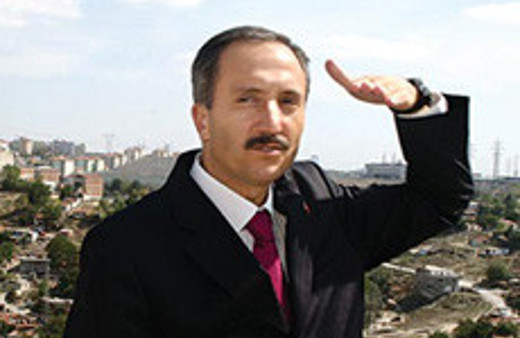 Ak Parti'de Aziz Yeniay depremi