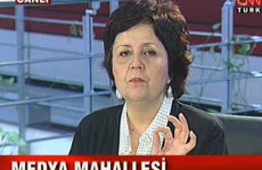 CNN Türk'te öyle bir kavga çıktı ki...