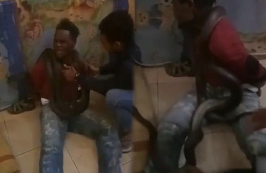 Endonezya'da zanlıyı yılanla sorguladılar