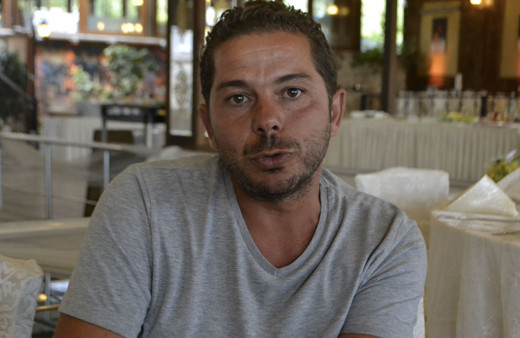 Atılay Uluışık kaç kere evlendi ilk eşi İpek Aydın kimdir mesleği ne?