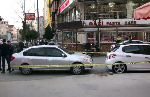 İstanbul Sultangazi'de silahlı kavga: 2 yaralı
