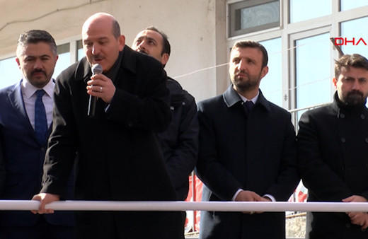 İçişleri Bakanı Süleyman Soylu İstanbul'daki polislerimiz sabah 2 ton esrar yakaladı