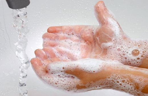 FOX'un haber sunucusunun itirafı olay oldu: 10 yıldır ellerimi yıkamıyorum