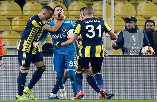 Penaltı canavarı Harun Tekin, Fenerbahçe'yi ipten aldı