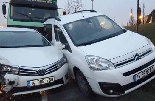 Sultangazi'de zincirleme kaza