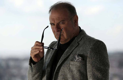 Burak Sergen'den 28 yaş küçük! Bakın yeni nişanlısı kimmiş