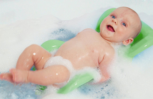Bebeğin ilk banyosu ne zaman yapılır?