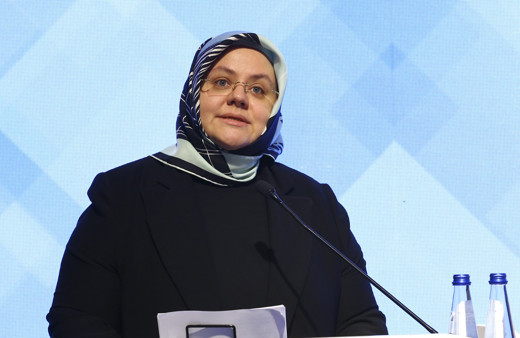 Bakan Selçuk açıkladı! Belgeli 3 bin 700 çocuk bakıcısına 1300 lira destek