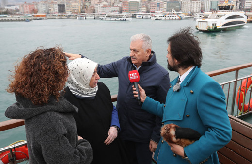 Binali Yıldırım, 'Vapurda Çay Simit Sohbet' programında